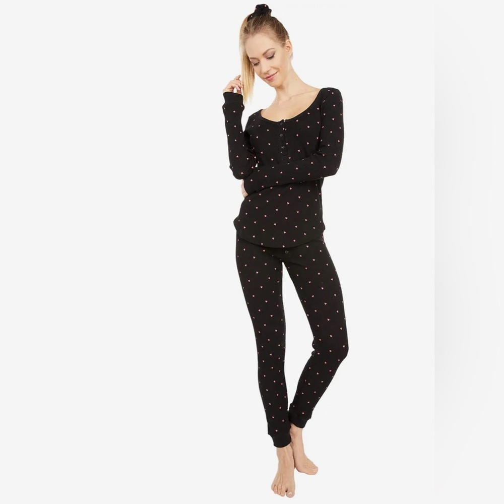 Revolve Plush Women’s Black Thermal Pajama With Red Hearts + Scrunchie Set